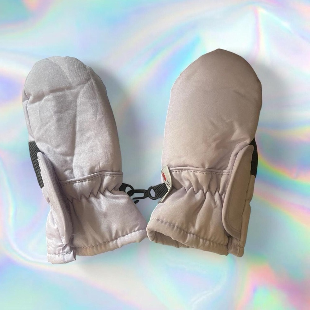 Stylish Kids Mittens in Soft Gray